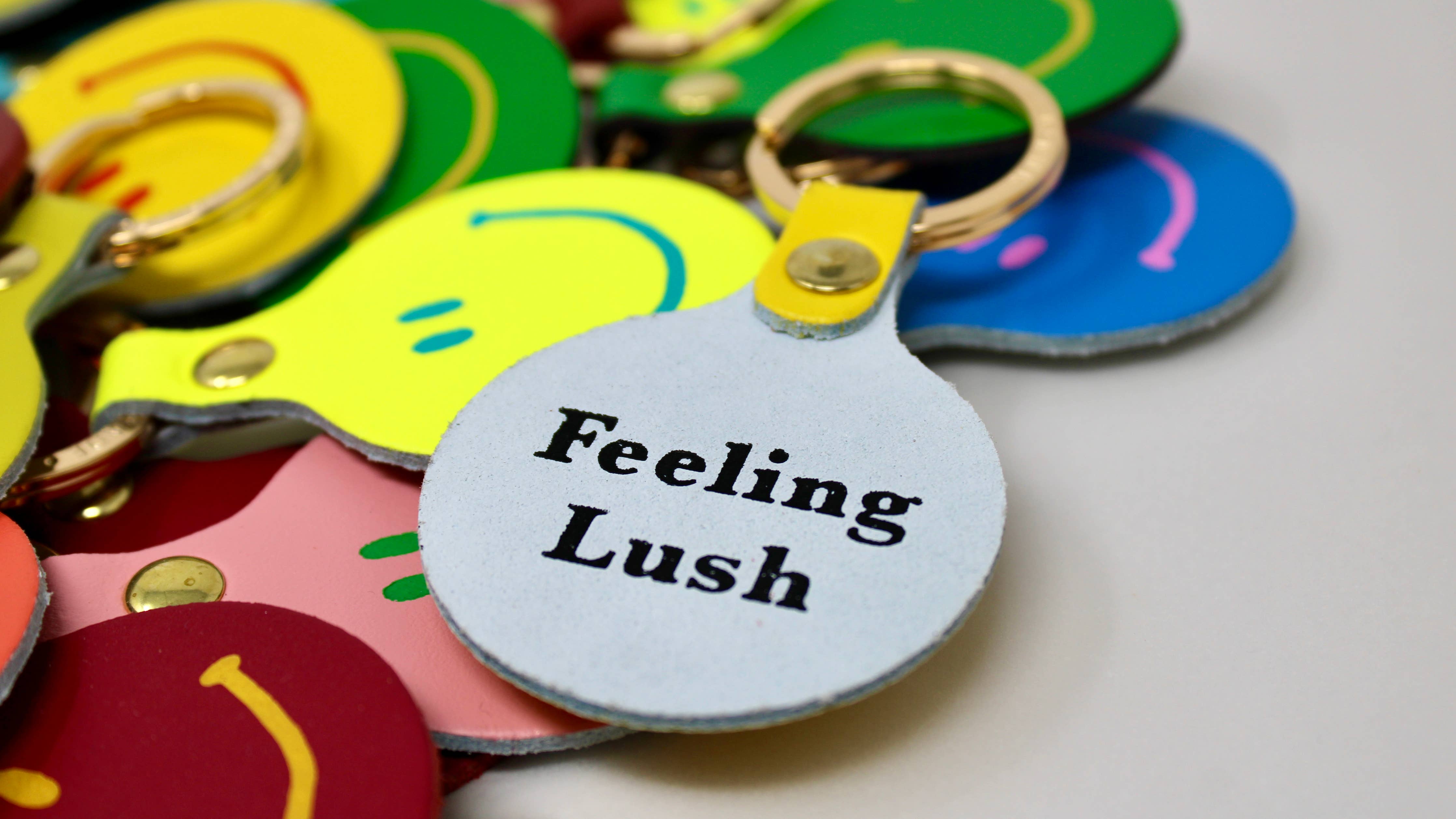Feeling Lush Smilie Face Key Fob - Pale Pink