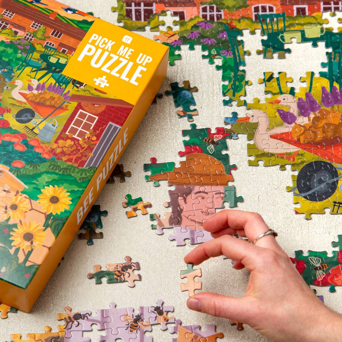 Bee Garden Puzzle 1000 Pieces