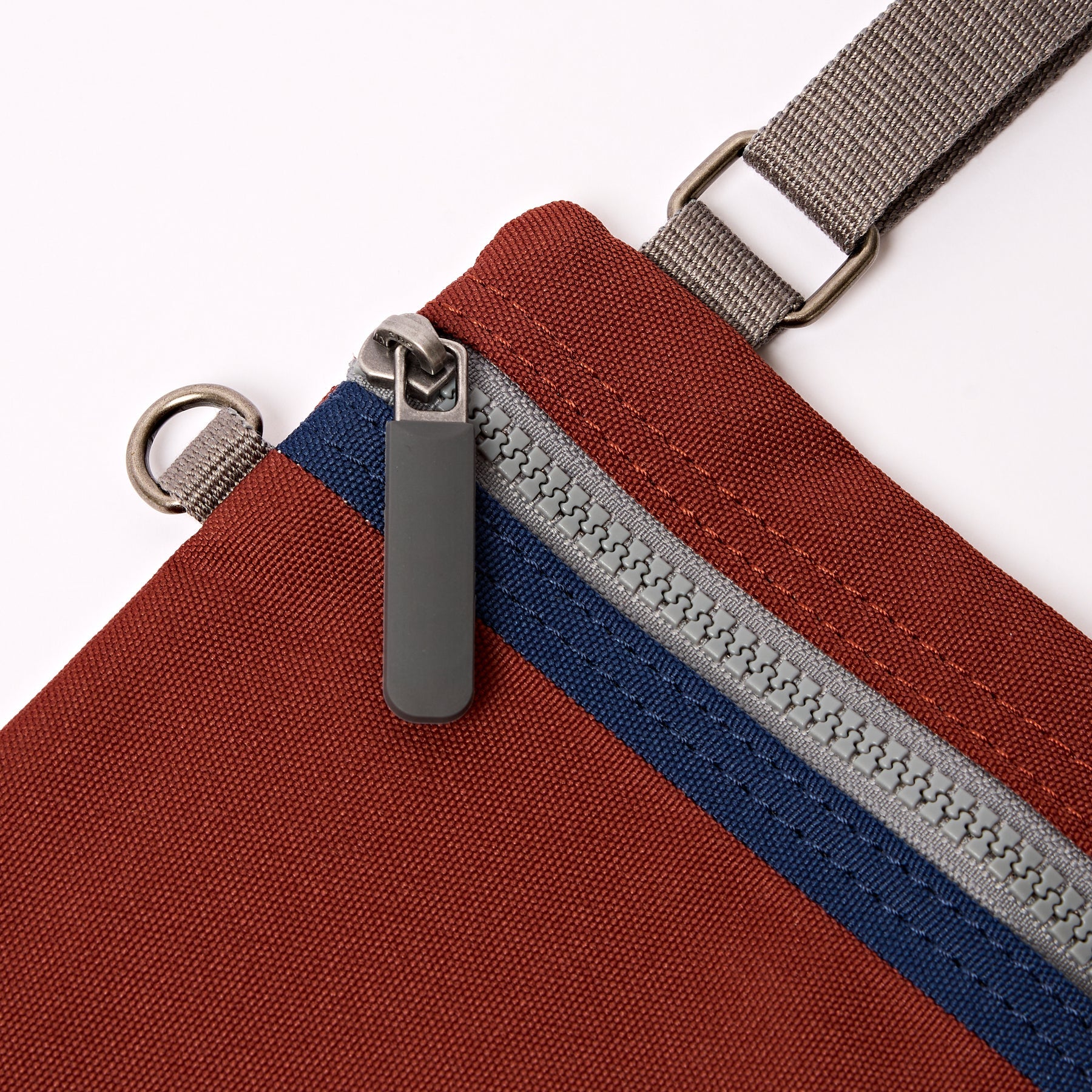 Henna Stripe Chelsea Travel Pocket (Canvas)