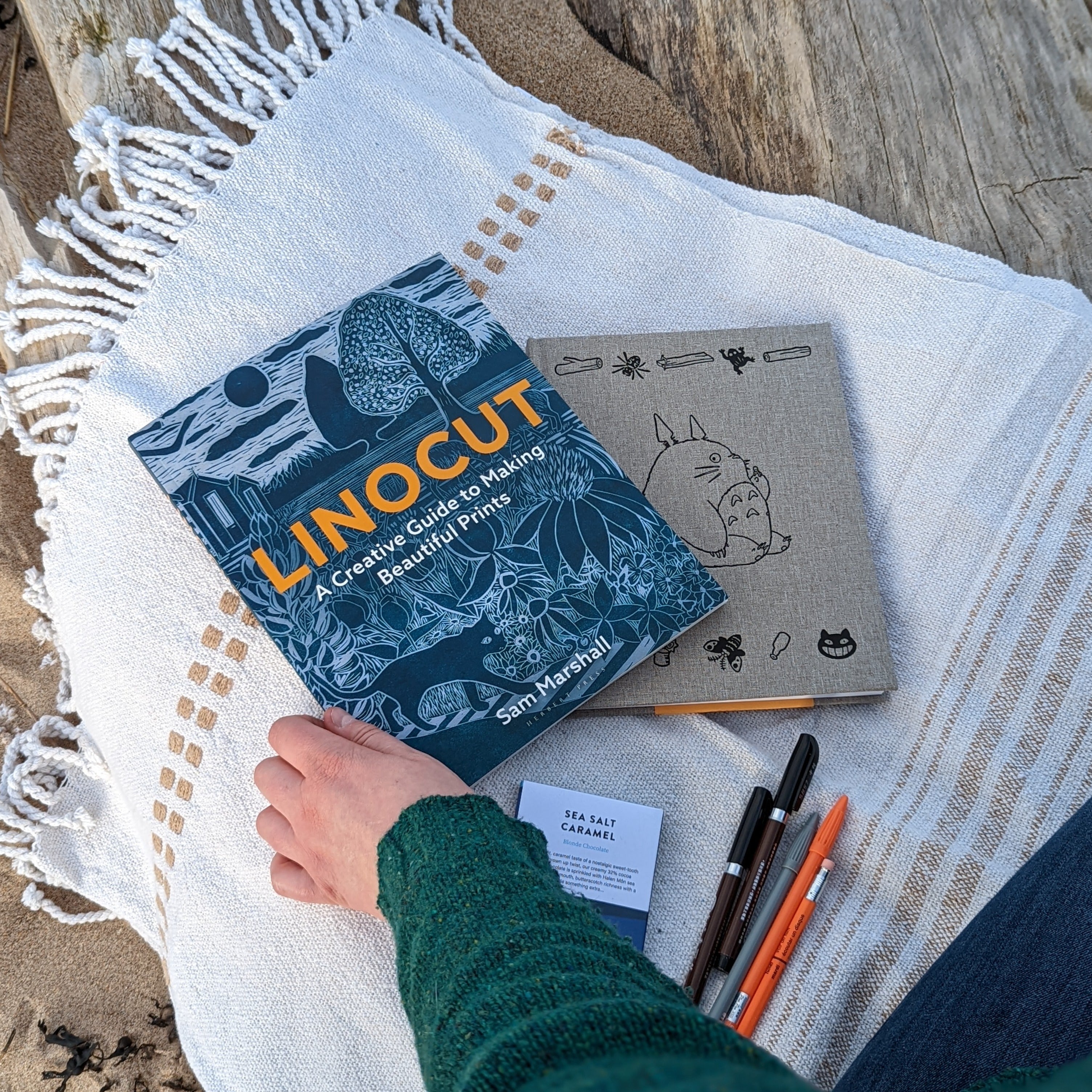 Linocut: A Creative Guide to Making Beautiful Prints