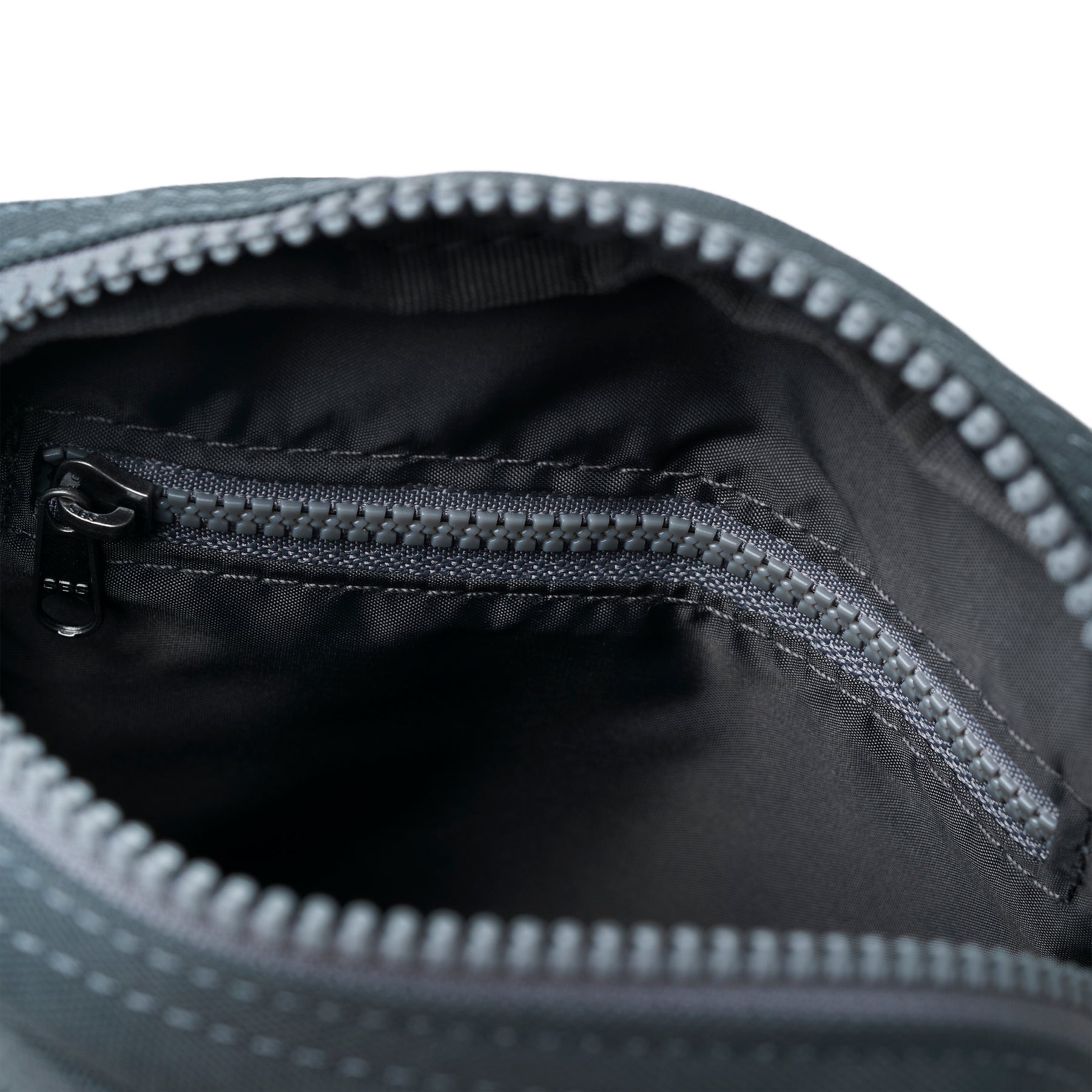 Smoke Bond Recycled Canvas Bag