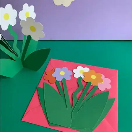 Standing Daisy Floral Card - White